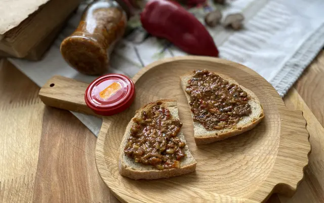 1 x kniha s prevapením a domácimi šmakocinkami od nás