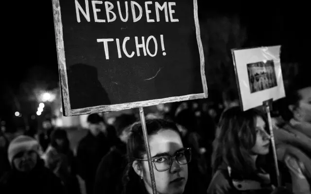 Fotokniha Nebudeme ticho! s autogramom a osobným venovaním autora