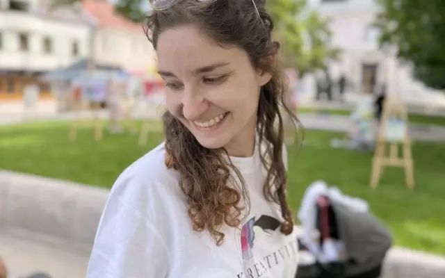 Tričko s grafikou Art Gate Gallery, alebo logom festivalu Kreativity