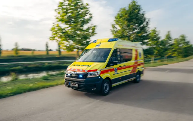 BONUS: Sanitka plná nádeje NAŽIVO — 3× kniha s podpismi autorov + súkromná prehliadka sanitky