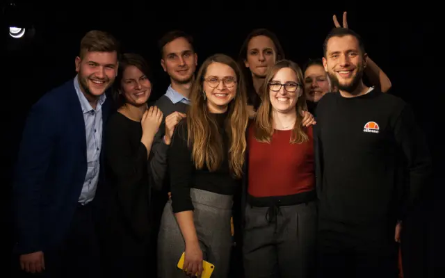 Večera v kruhu úradníkov