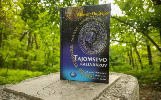 EXCLUSIVE Kniha Tajomstvo Kalendárov + Rekordník 2025