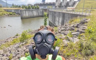 Behom v maske na pomoc ukrajinským veteránom